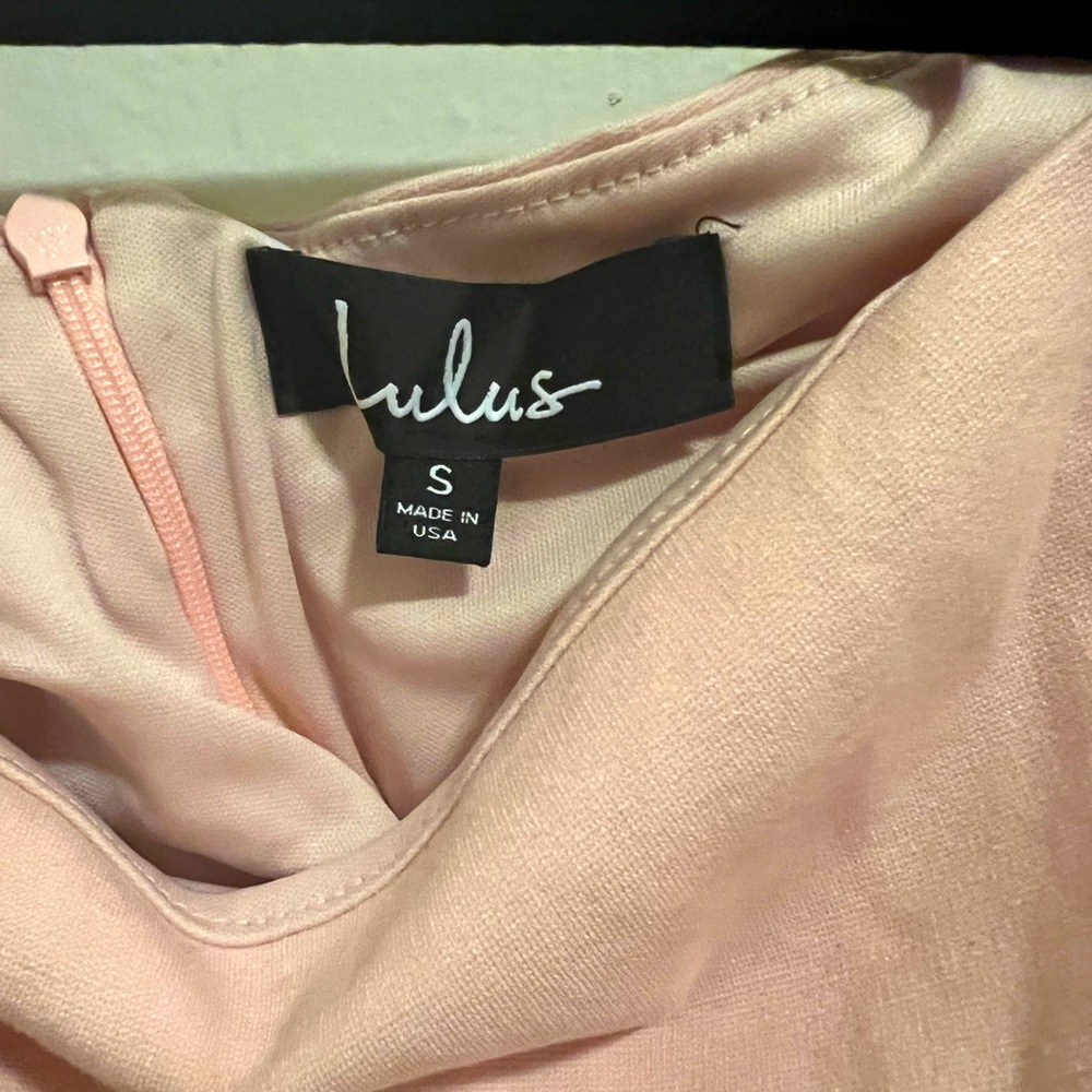 Lulu’s pink mini dress.